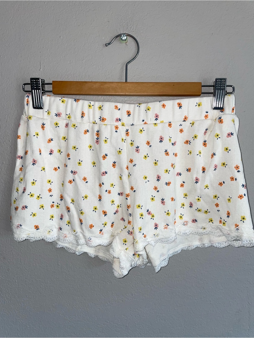 Women’s White Floral Lace-Trim Sleep Shorts